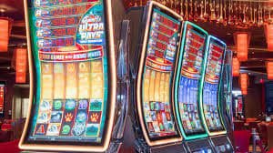my777 APP ဒေါင်းလုဒ် ဘောလုံးနှင့် Live Casino ဂိမ်းများ